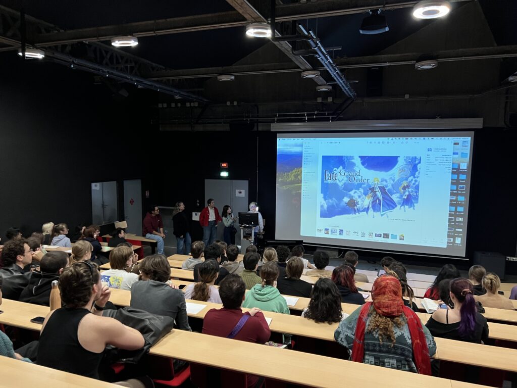Présentation du studio Senju Kobo en amphithéâtre